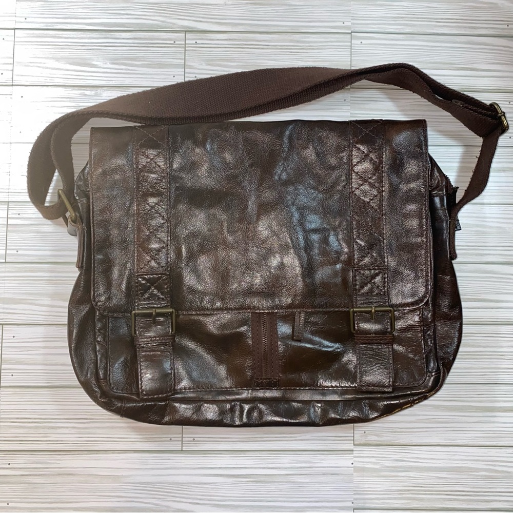 Vintage WILSONS LEATHER Dark Brown Leather Messenger Crossbody Bag Work Career